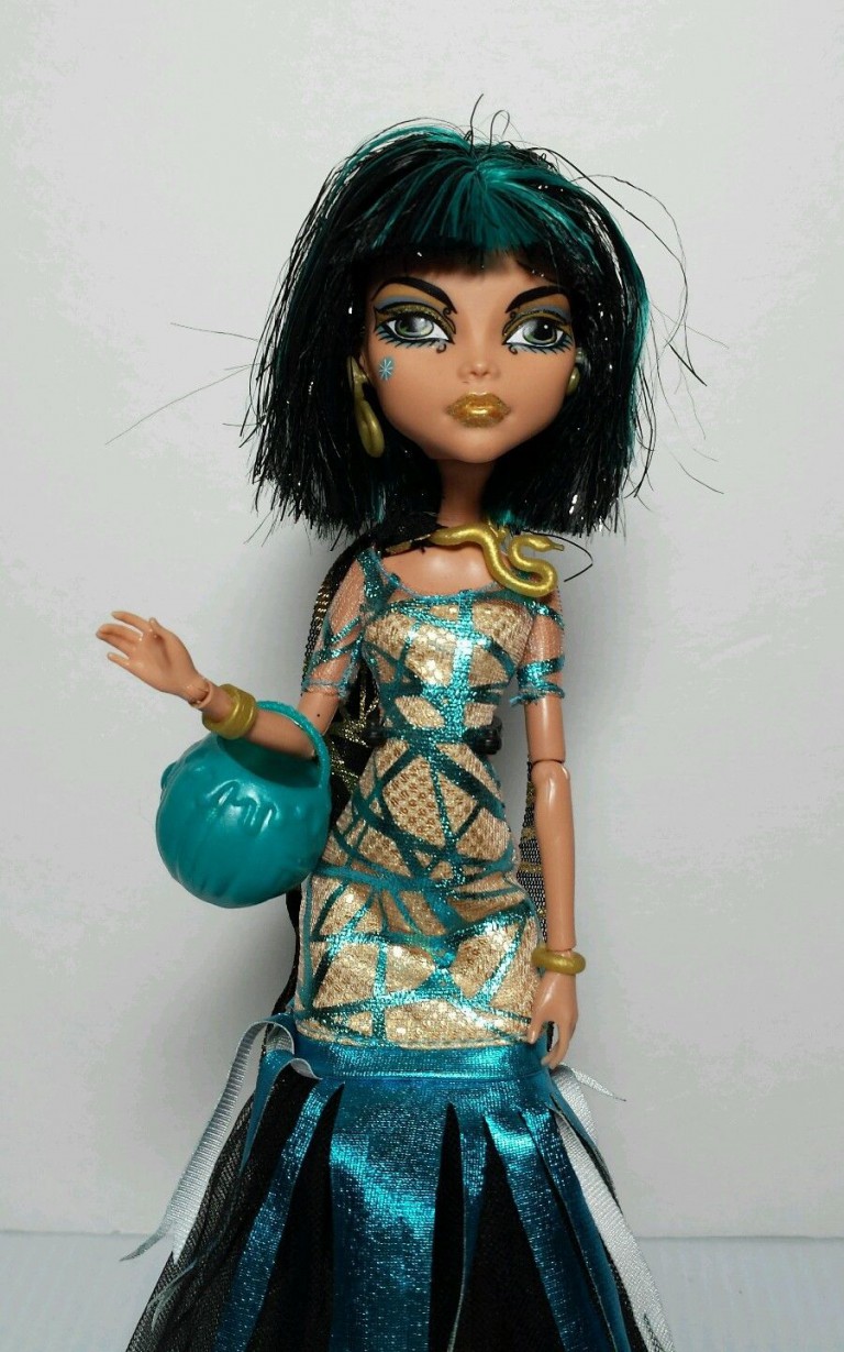 Monster High Ghouls Rule Cleo De Nile Doll - Out Of The Boxx Toys