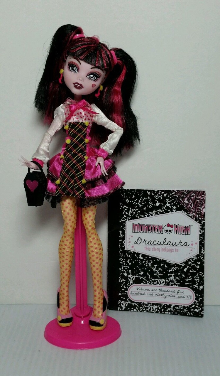 monster high draculaura doll 2022