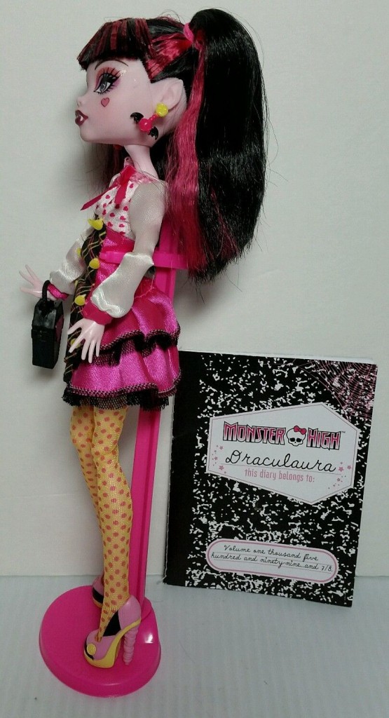 Monster High Forbitten Love Draculaura 1st Wave Doll - Out of the Boxx Toys