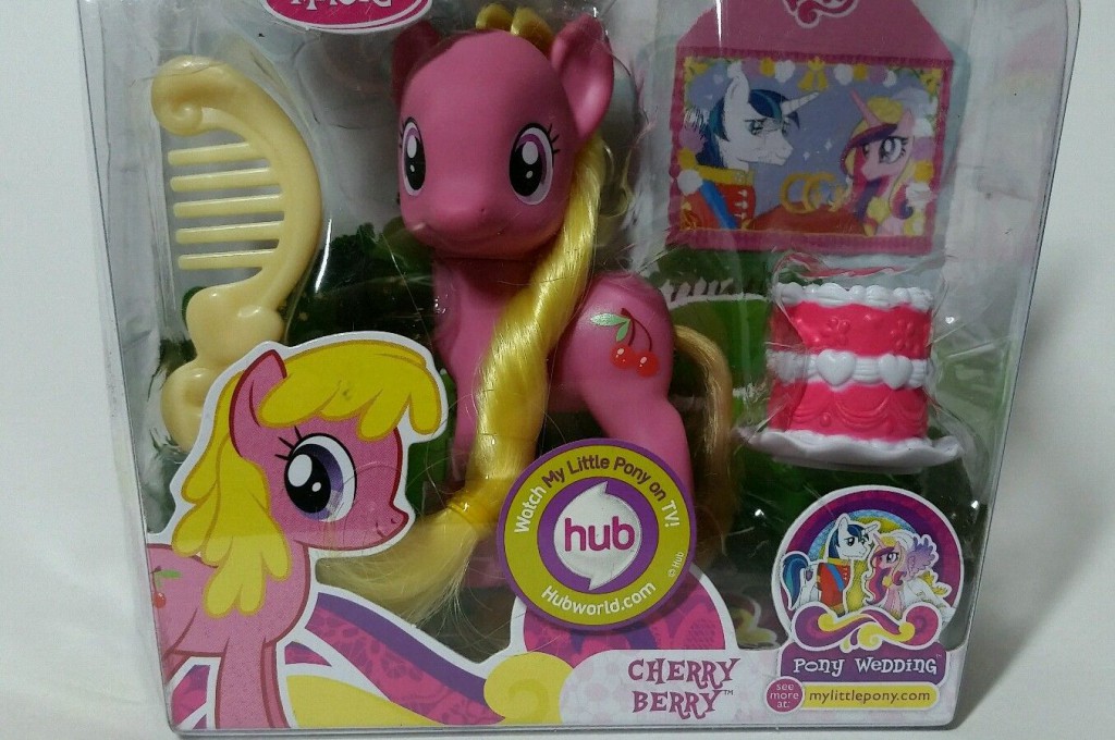 2011 My Little Pony: Friendship is Magic Pony Wedding Cherry Berry ...