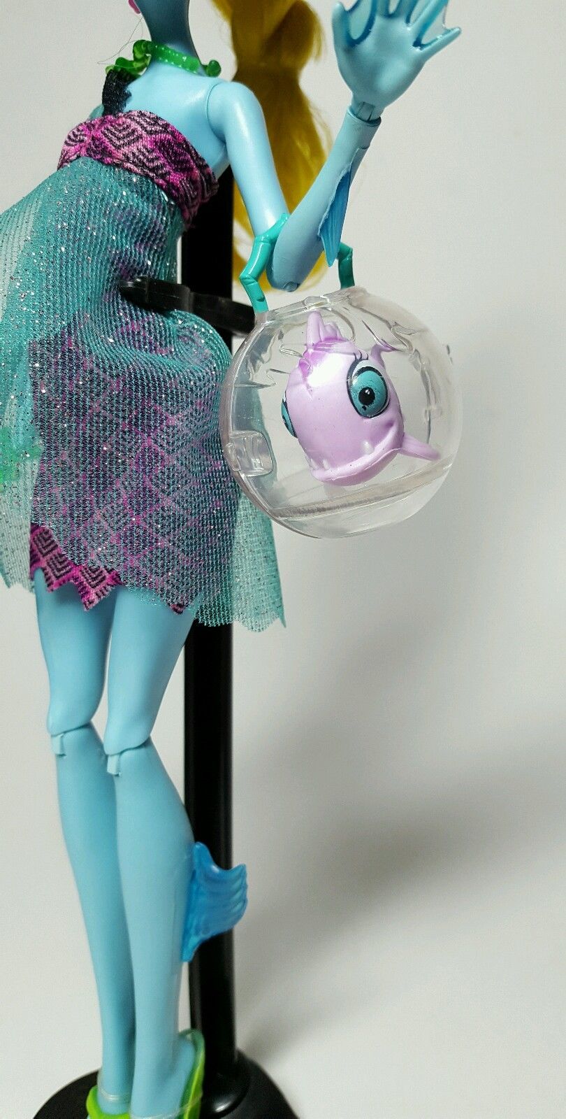 Boneca Monster High Lagoona Blue & Neptuna The Pet Fish 2022 194735069798